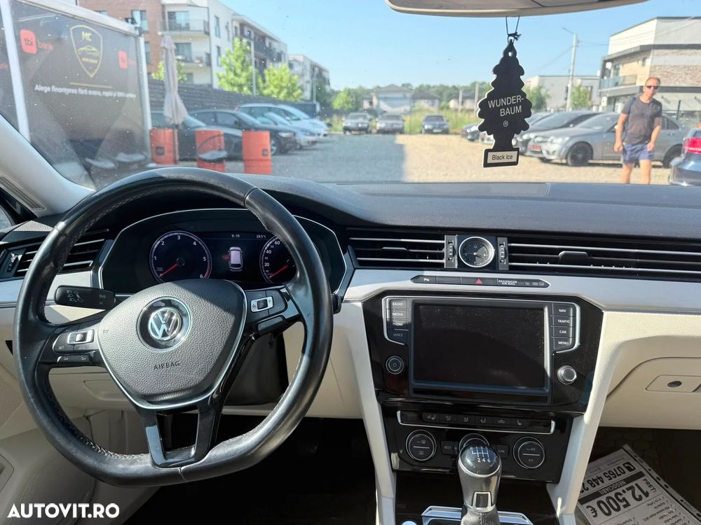 Volkswagen Passat - 18
