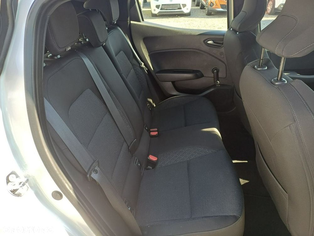 Renault Clio - 13