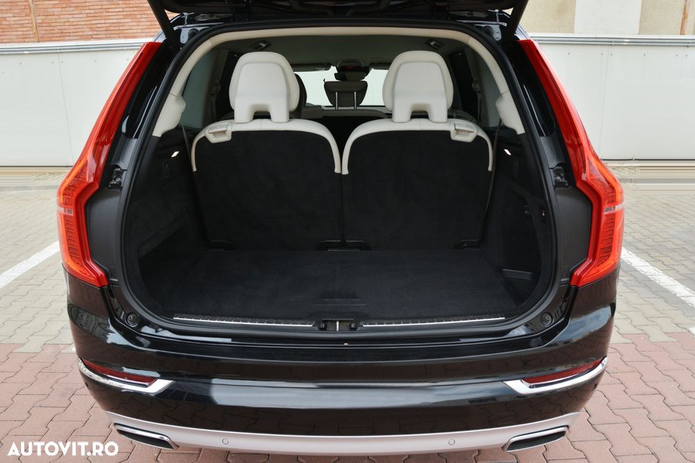 Volvo XC 90 D5 AWD Geartronic Inscription - 22