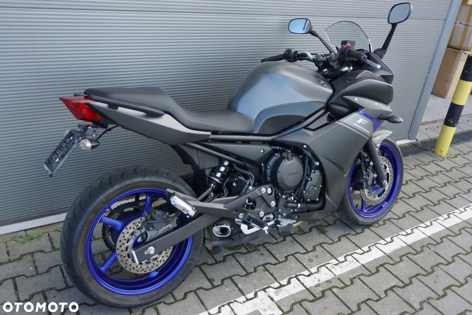 Yamaha XJ - 3