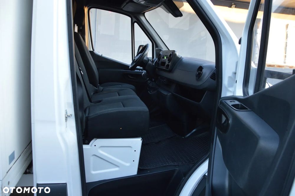 Mercedes-Benz SPRINTER 314 414 514 - 16