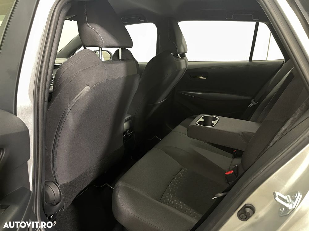 Toyota Corolla 1.8 Business Edition - 12