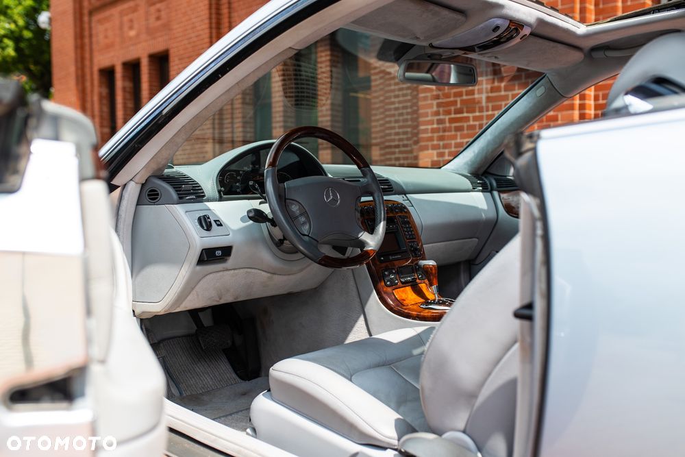 Mercedes-Benz CL - 32