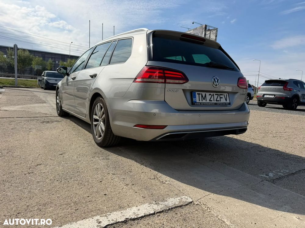 Volkswagen Golf - 9