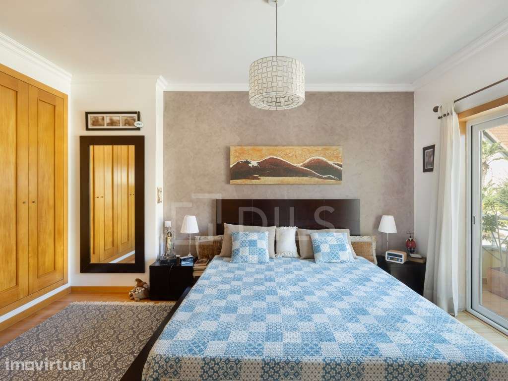 Moradia T3 com jardim, piscina e ginásio em condomínio privado, Sintra - Grande imagem: 5/26