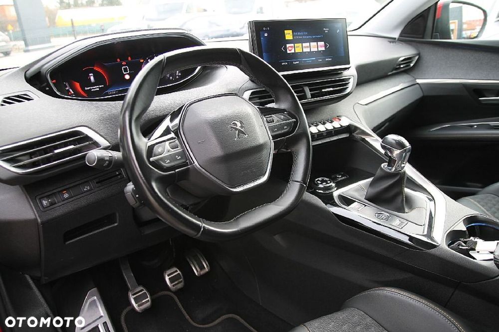 Peugeot 3008 1.2 PureTech Road Trip S&S - 5