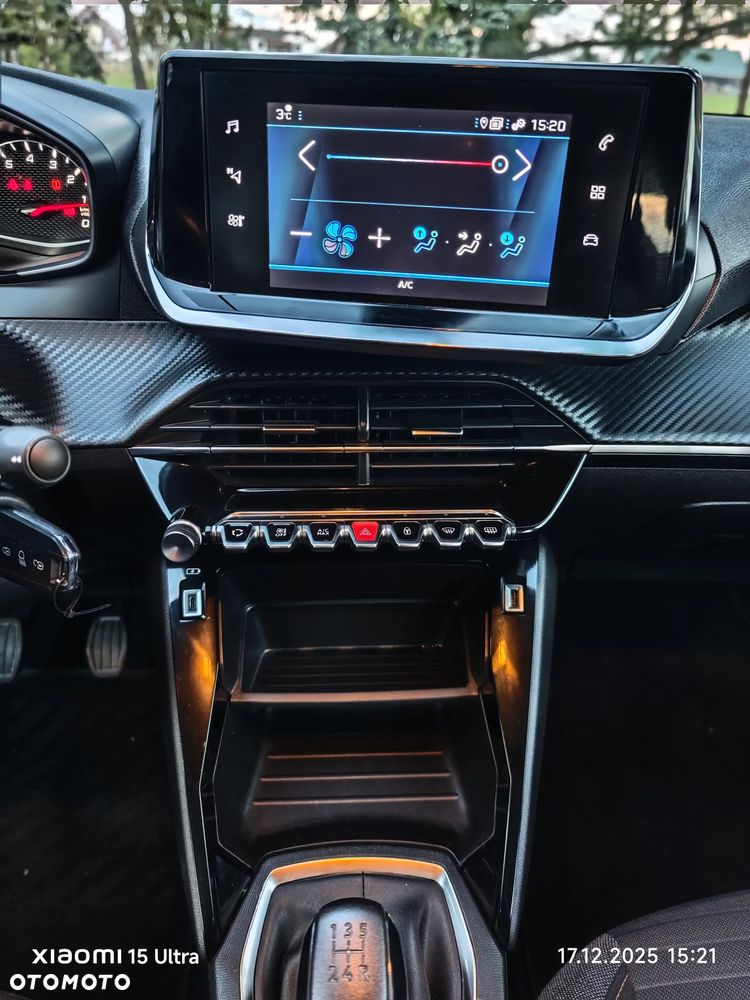 Peugeot 208 PureTech 75 Allure Pack - 12