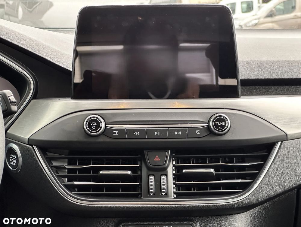 Ford Focus 1.0 EcoBoost Titanium X - 12