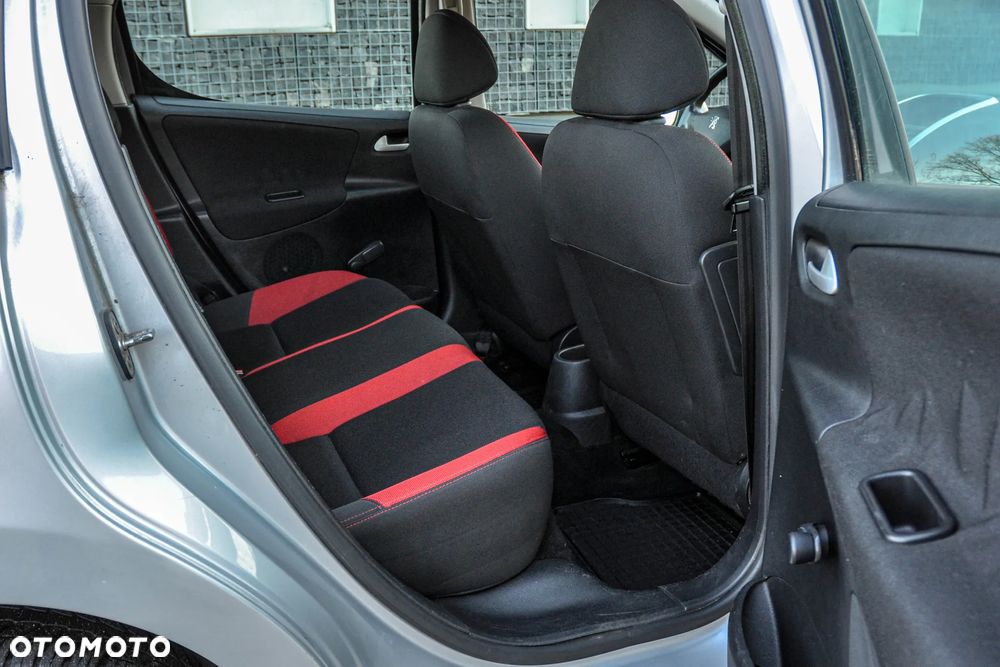 Peugeot 207 - 11