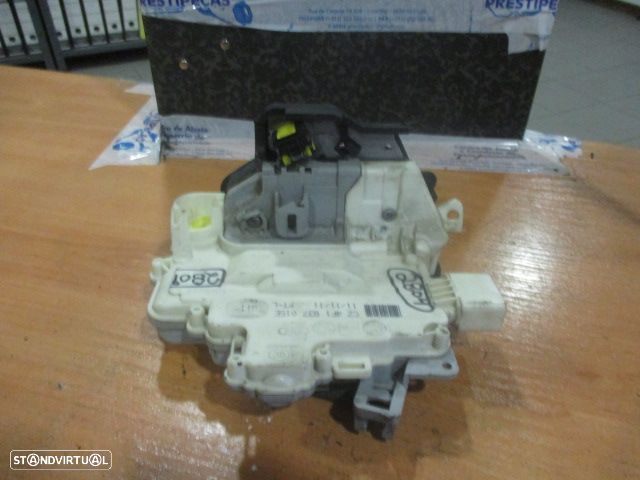 Fecho 4F1837015 AUDI A6 3 4F FASE 1 2005 3.0TDI 4X4 V6 24V 225CV 4P CINZENTO FE 9 PINOS - 1