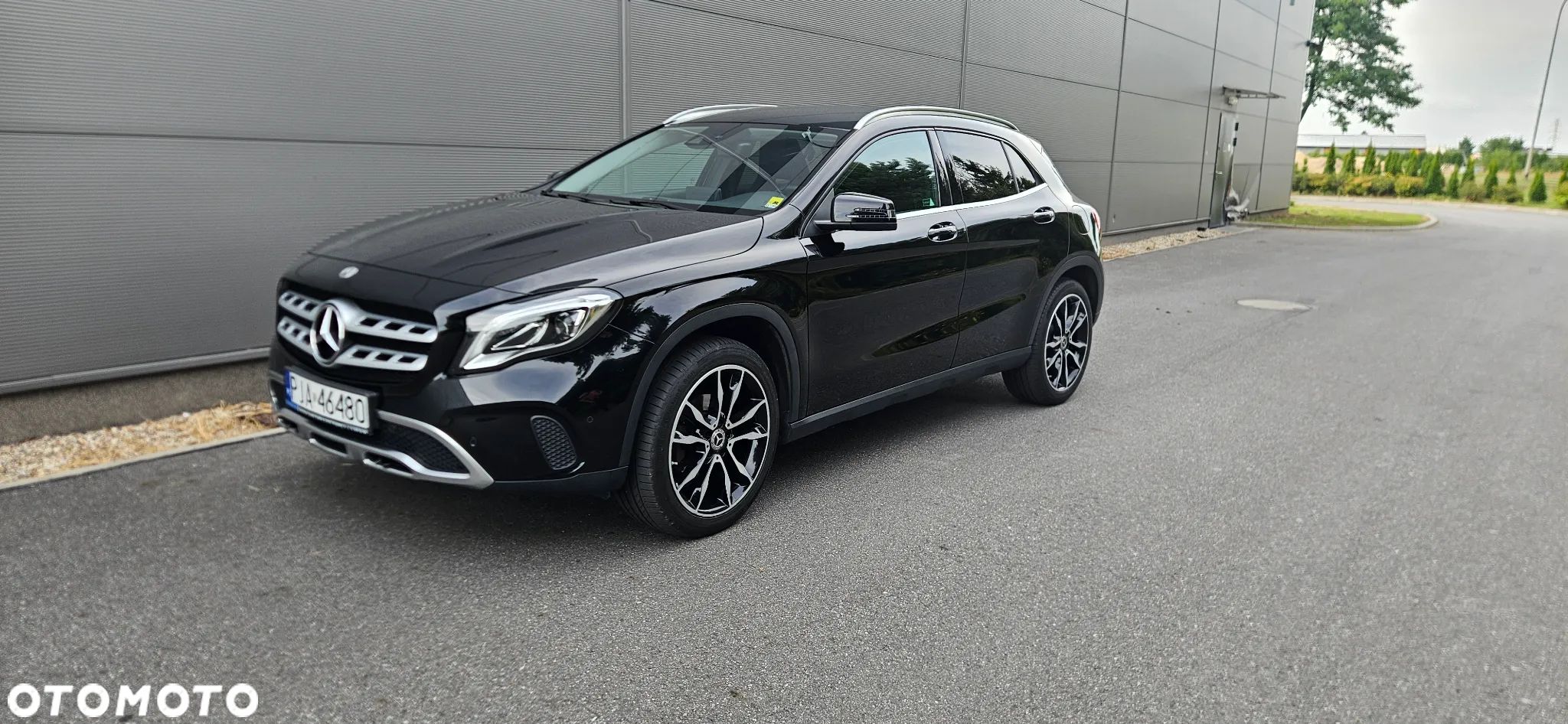 Mercedes-Benz GLA - 1