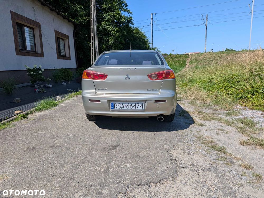 Mitsubishi Lancer 1.8 Invite - 5