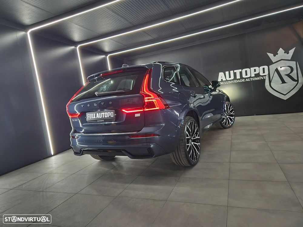 Volvo XC 60 2.0 T8 PHEV R-Design AWD - 24