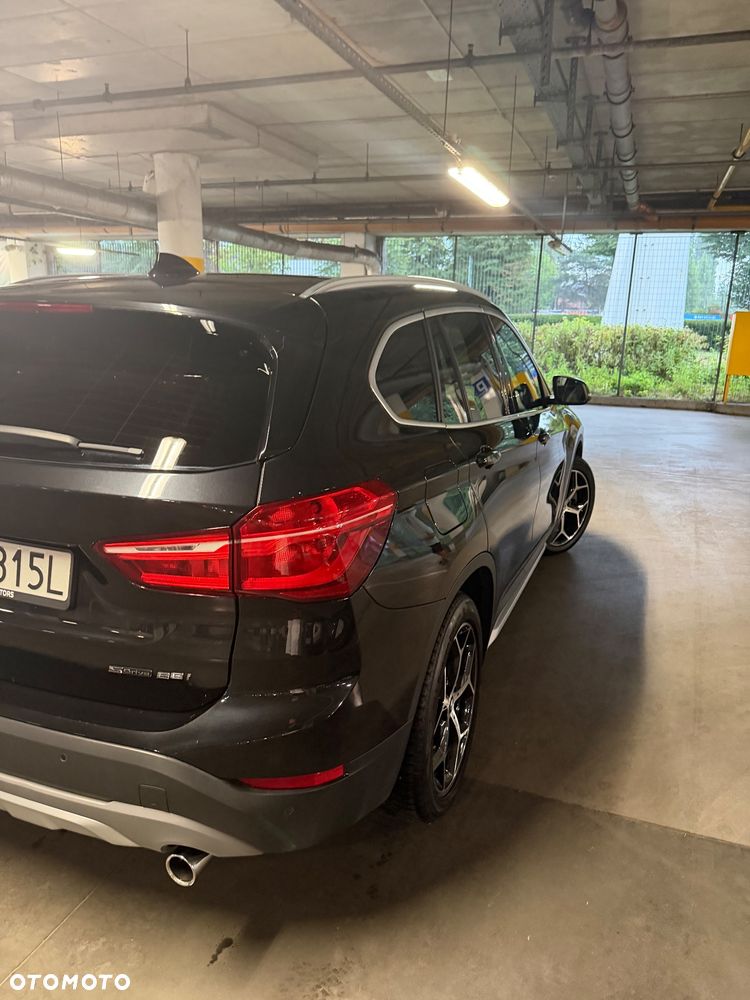 BMW X1 xDrive25i GPF Advantage - 8