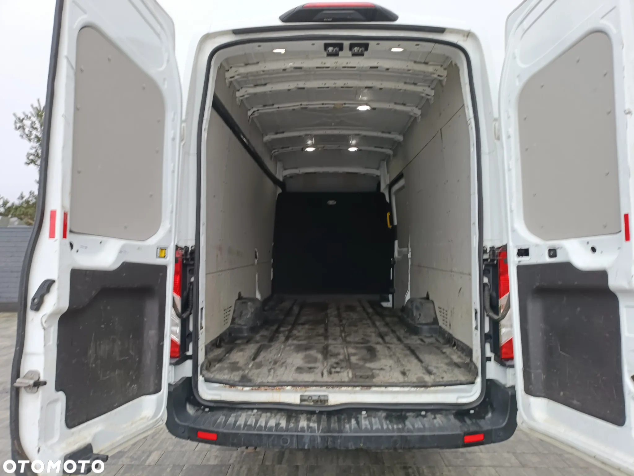 Ford Transit - 10