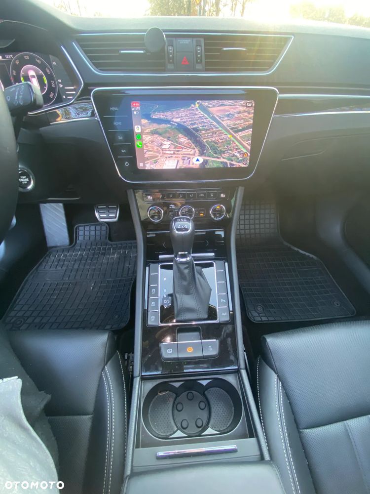 Skoda Superb 2.0 TDI SCR L&K DSG - 11