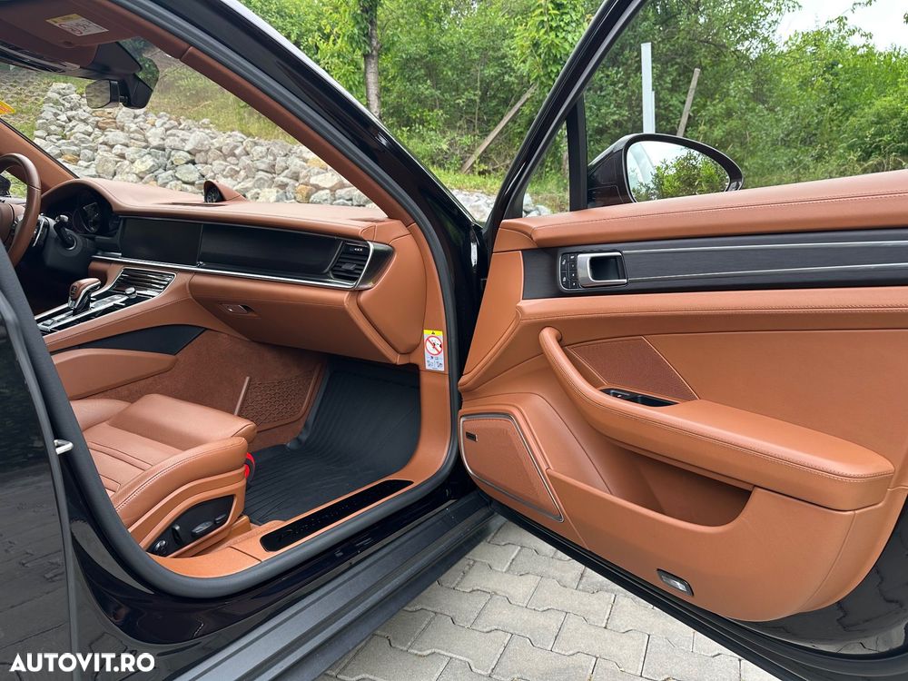 Porsche Panamera - 12