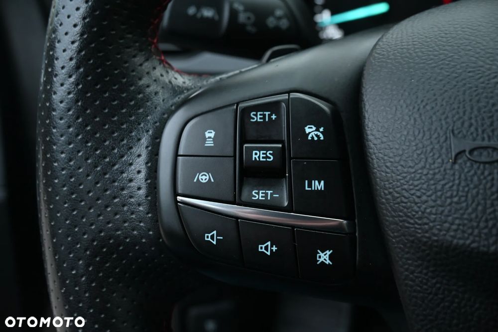 Ford Focus 1.5 EcoBoost ST-Line - 34