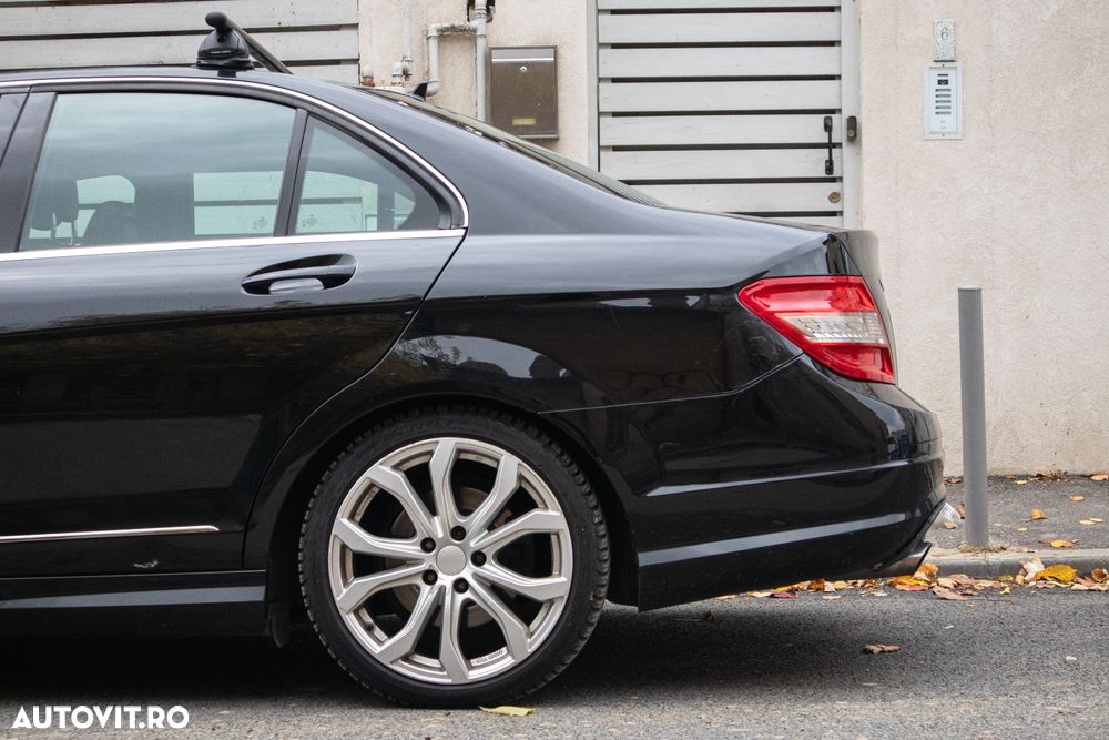 Mercedes-Benz C 220 CDI DPF BlueEFFICIENCY SPORT EDITION - 19