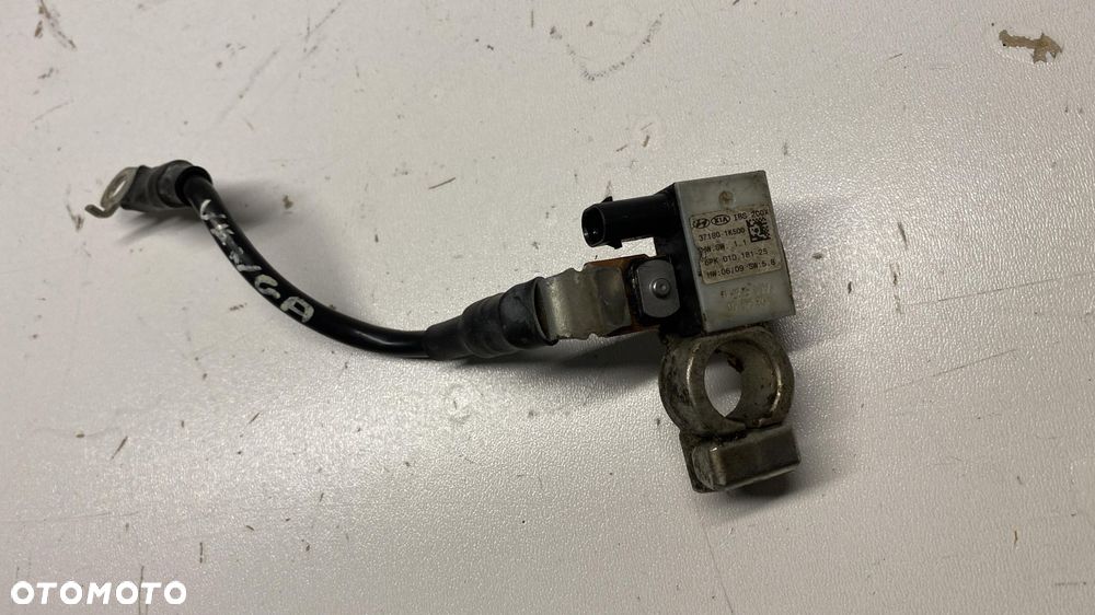 HYUNDAI IX20 KIA VENGA KLEMA MINUSOWA 37180-1K500 Kia OE 37180-1K500 - 1