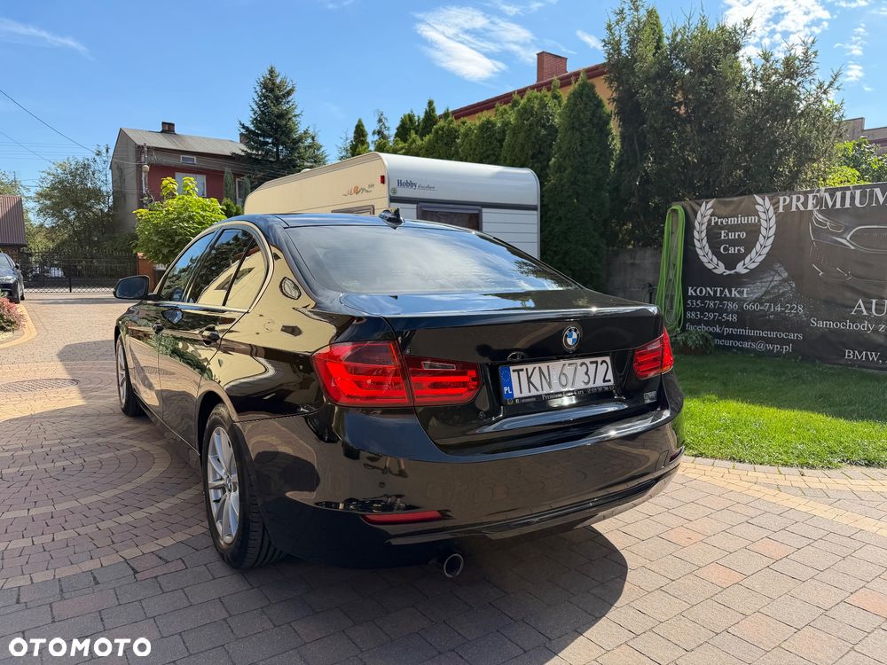 BMW Seria 3 320d Efficient Dynamic Edition Sport Line - 19
