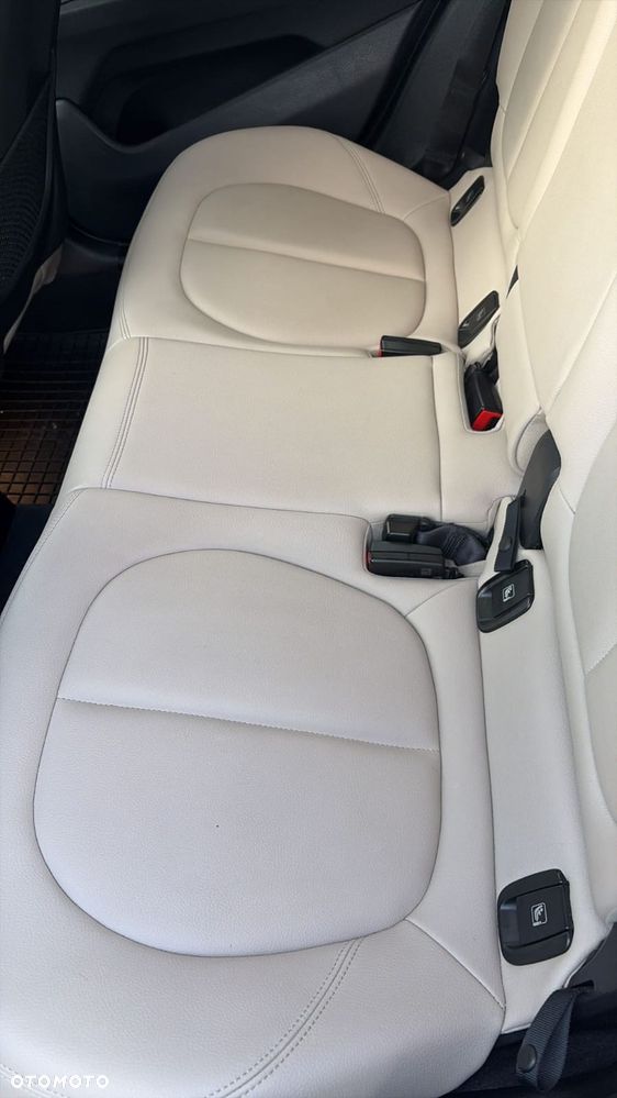 BMW X1 sDrive18d Advantage - 16