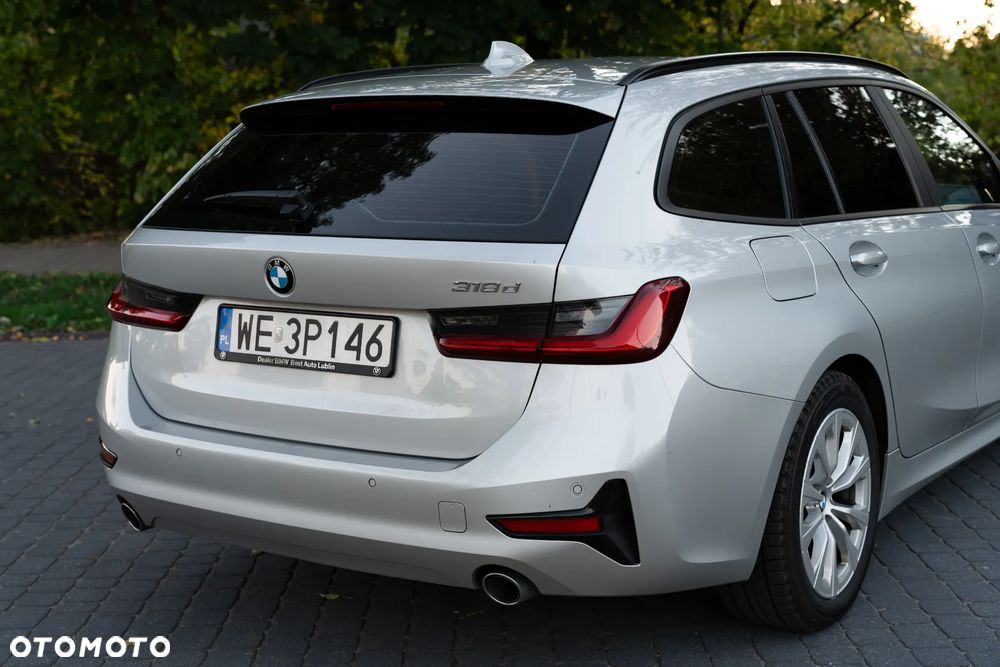 BMW Seria 3 318d MHEV - 20