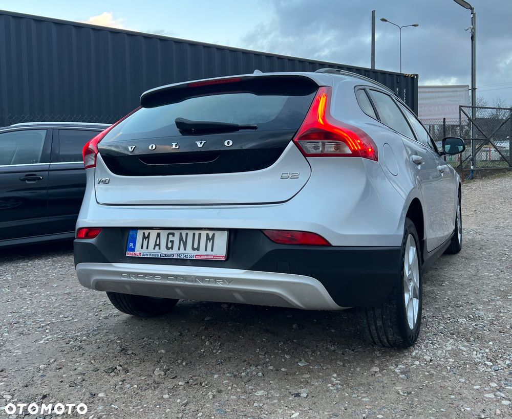 Volvo V40 Cross Country D2 Momentum - 31
