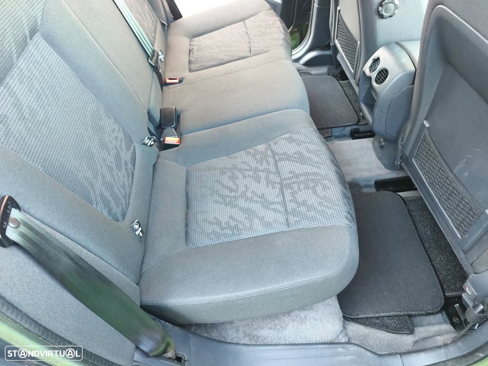 Peugeot 3008 1.6 HDi SE Style - 27