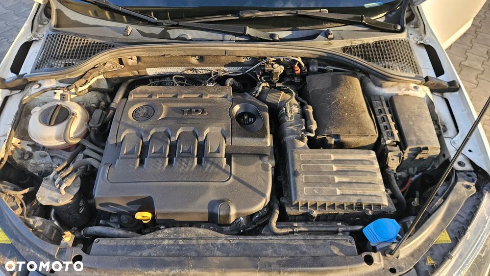 Skoda Octavia 2.0 TDI 4x4 RS Challenge DSG - 25