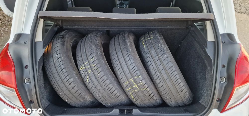 Renault Clio 1.2 16V 75 Expression - 18