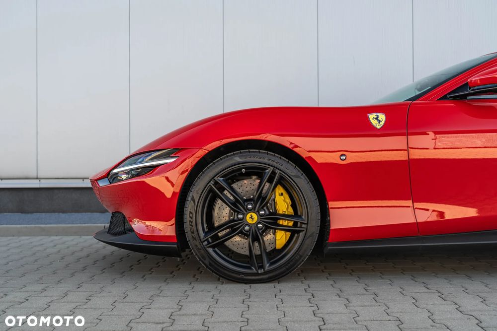 Ferrari Roma - 12