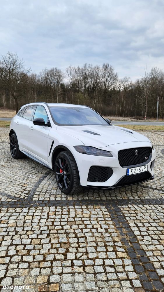 Jaguar F-Pace P550 AWD SVR - 1