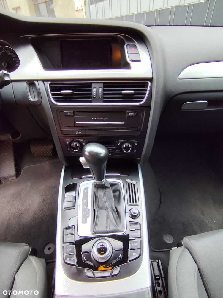 Audi A4 Avant 2.0 TDI DPF multitronic Ambiente - 15