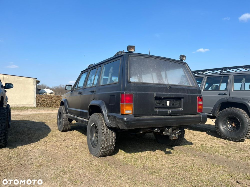 Jeep Cherokee - 7