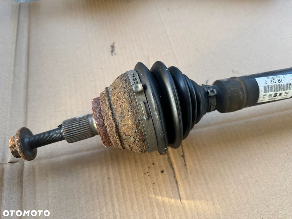 PÓŁOŚ VW PASSAT B7 2.0 TDI 3C0407272CB - 2