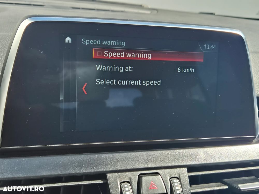 BMW Seria 2 218d xDrive AT - 24
