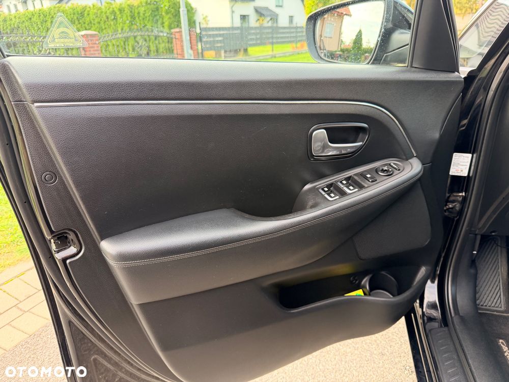 Kia Carens 1.6 GDI Edition 7 - 17