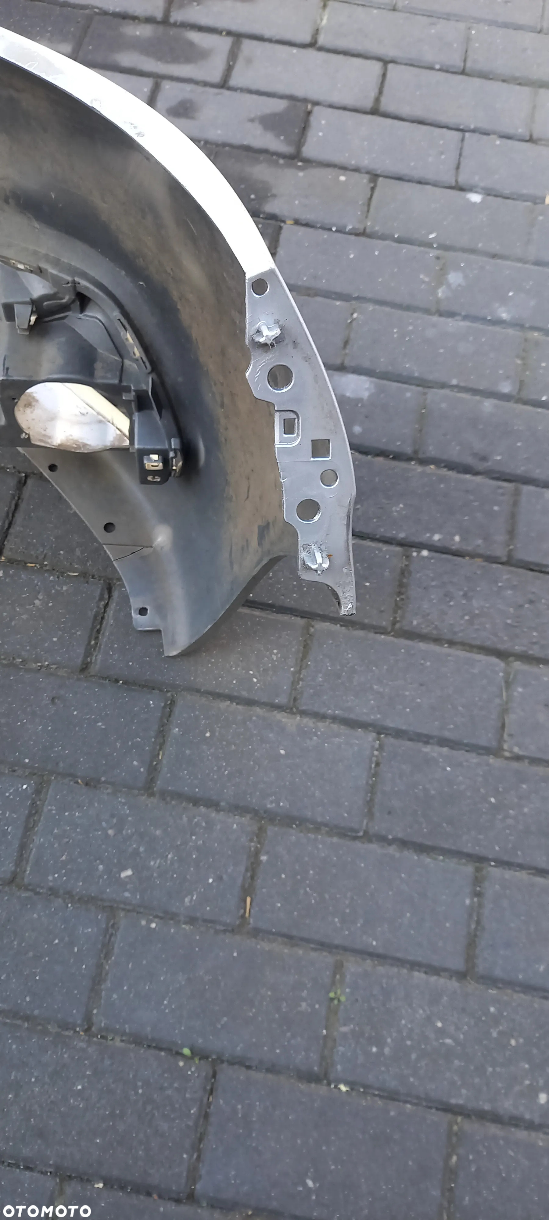 Zderzak przód peugeot I 208 lift 15-19 srebrny - 4
