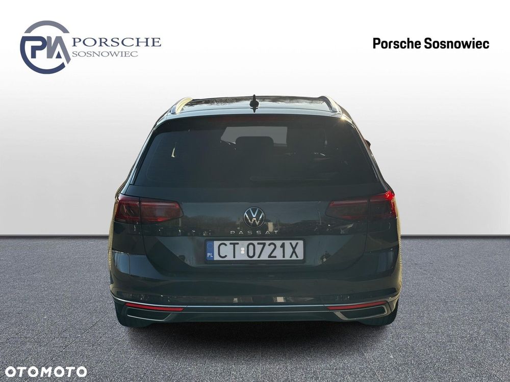 Volkswagen Passat Variant 2.0 TDI Elegance DSG - 5