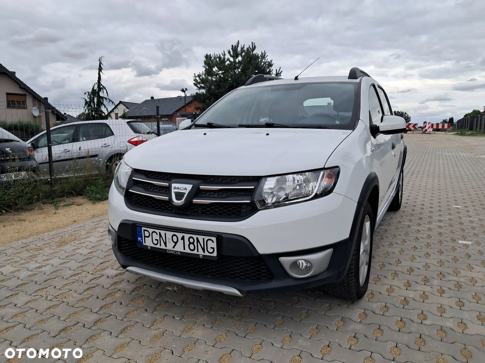 Dacia Sandero Stepway TCe 90 (S&S) Celebration - 1