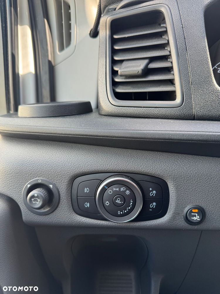 Ford Transit - 20