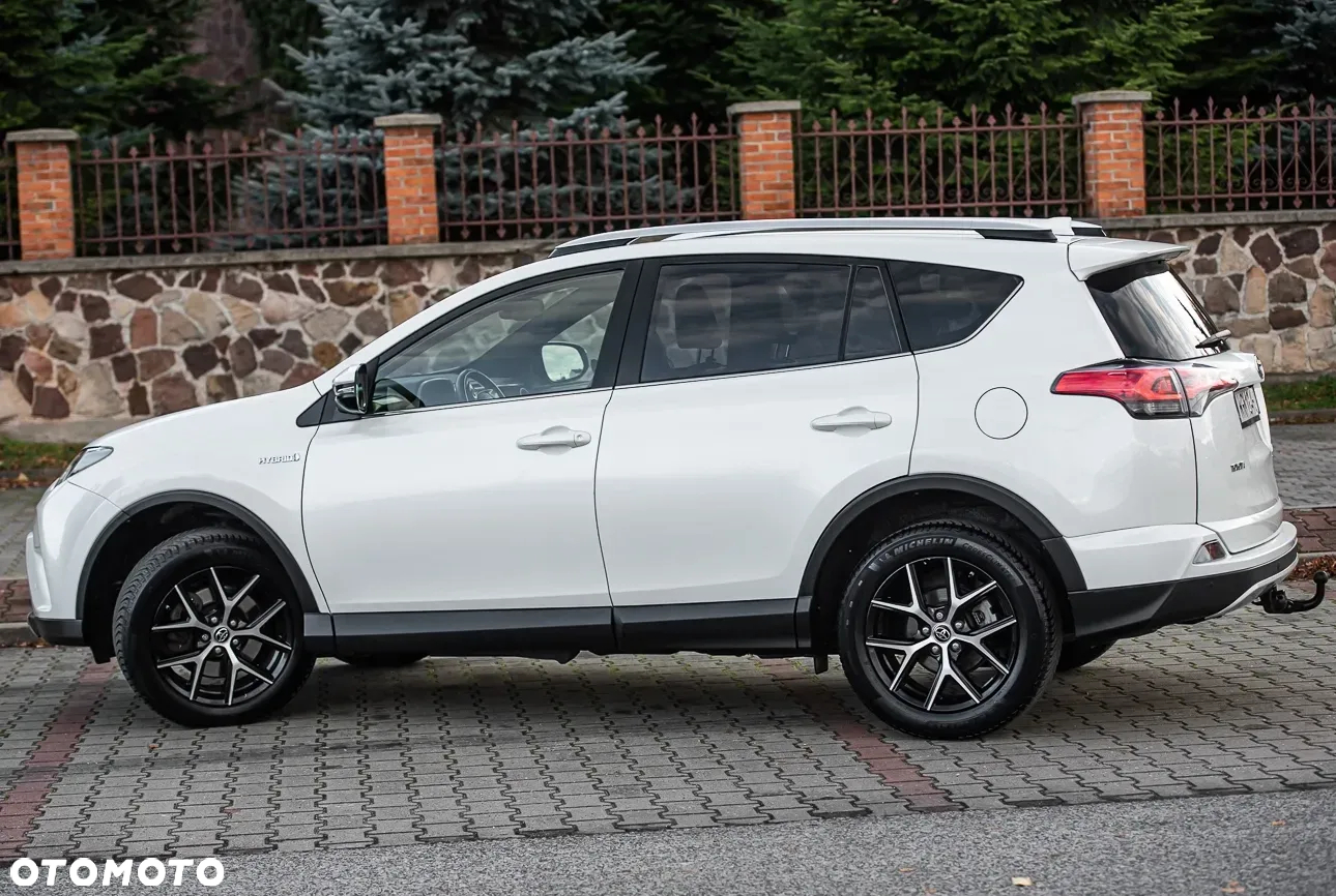 Toyota RAV4 - 10