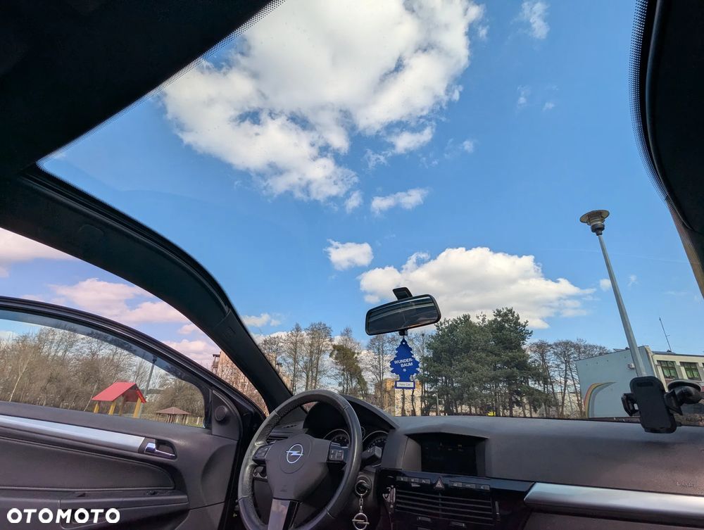 Opel Astra 1.6 Turbo Cosmo - 23