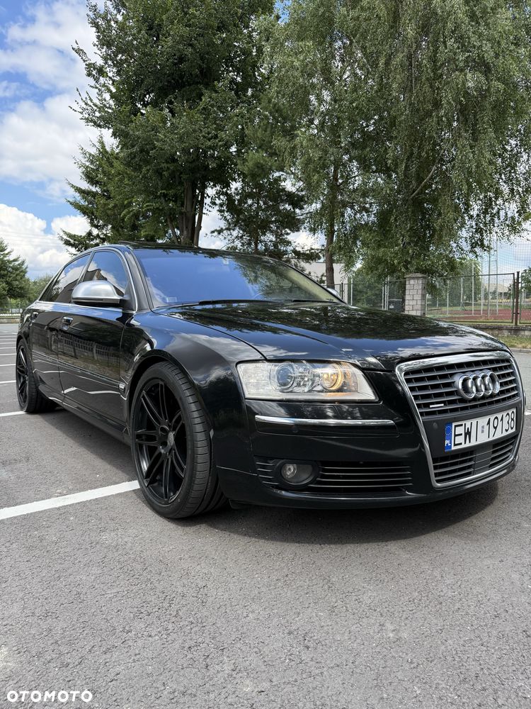 Audi A8 - 4