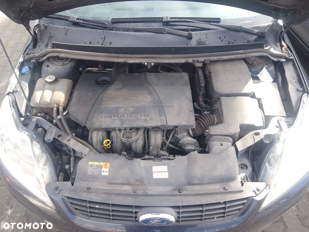 Ford Focus 2.0 16V Trend - 10