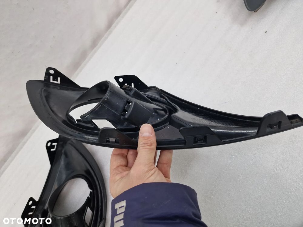 RENAULT MEGANE 3 III LIFT 11-  PRAWA KRATKA BOCZNA ZDERZAKA PRZEDNIEGO PRZÓD , NR  623836593R , NR AUKCJI D/69 - 10