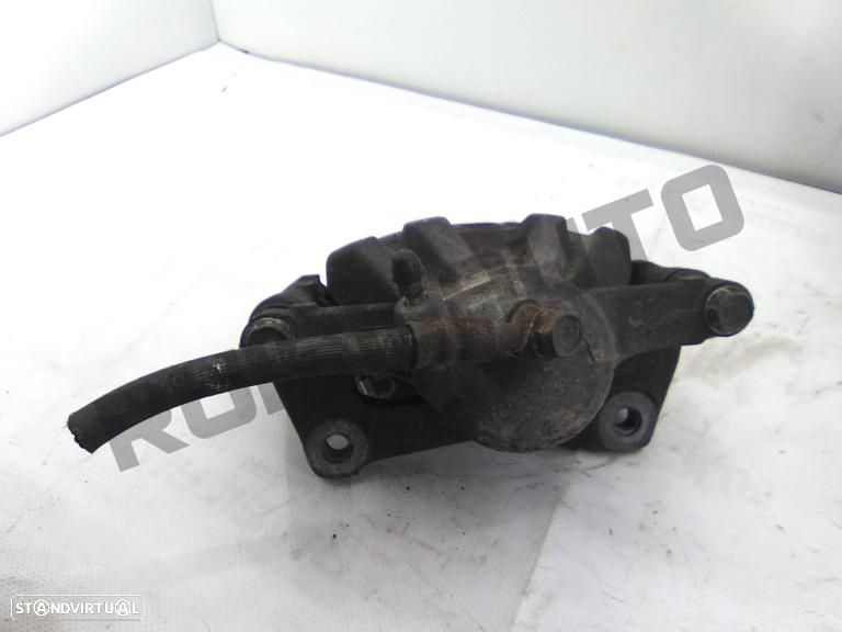 Bomba Travão Frente Esquerda  Toyota Corolla Viii (e110) [1995_ - 2
