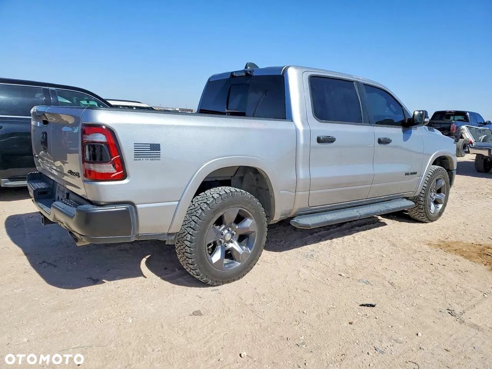 RAM 1500 Crew Cab Shortbed Bighorn - 4