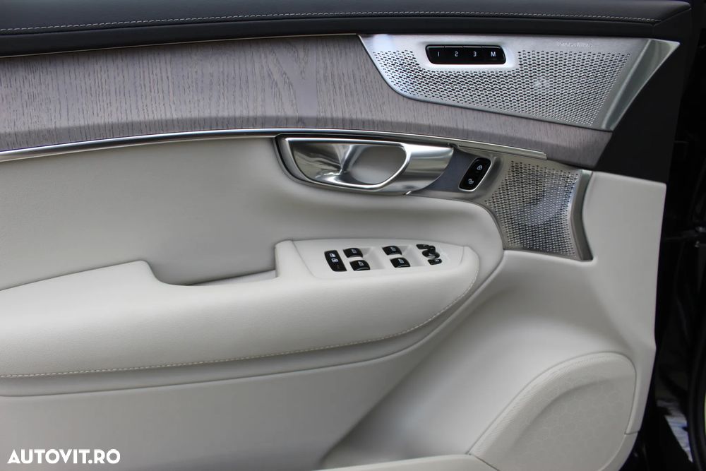Volvo XC 90 Recharge T8 AWD Ultimate Dark - 11